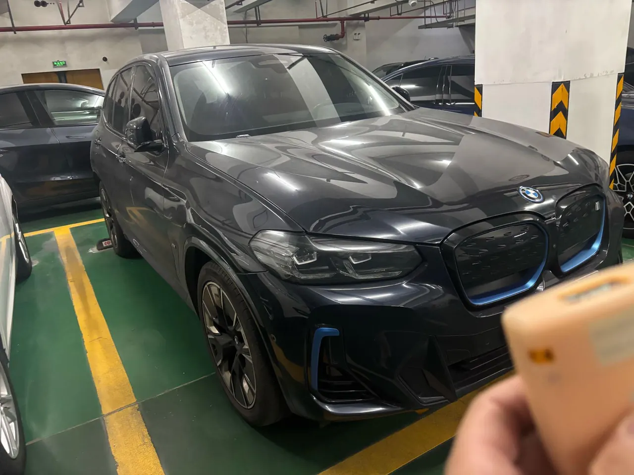 BMW 2022 iX3 Creat Collar Automatic 3