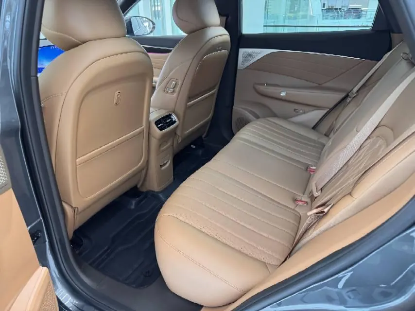 Aeolus 2025 L8 1.5T 185KM Dream Edition Automatic Gear 6