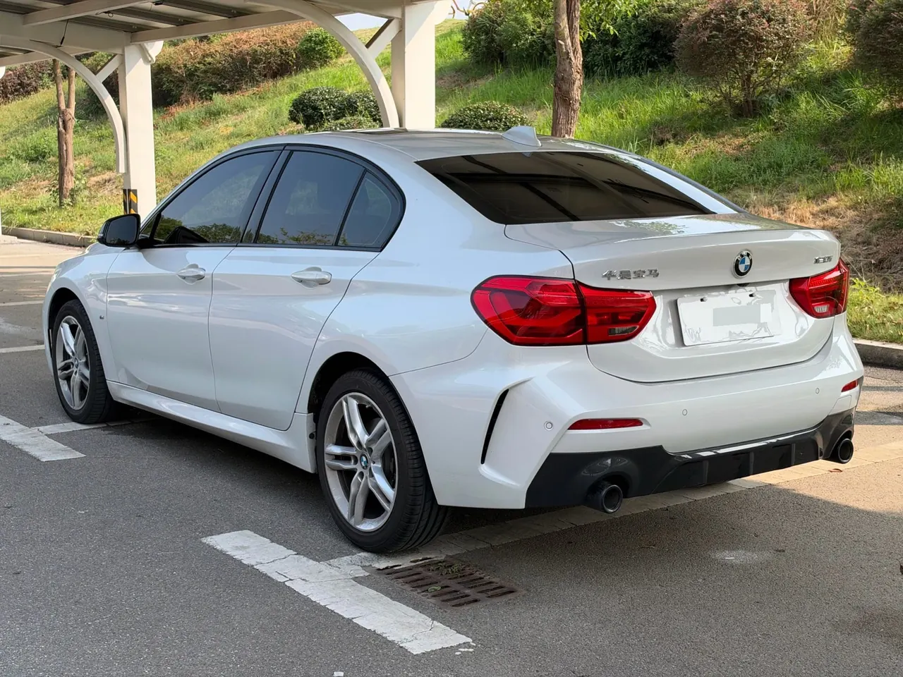 BMW 1 Series 2022 120i 1.5T M Sports Obsidian Night Edition Automatic Gear 4