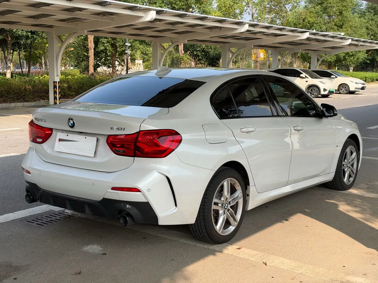 BMW 1 Series 2022 120i 1.5T M Sports Obsidian Night Edition Automatic Gear 6