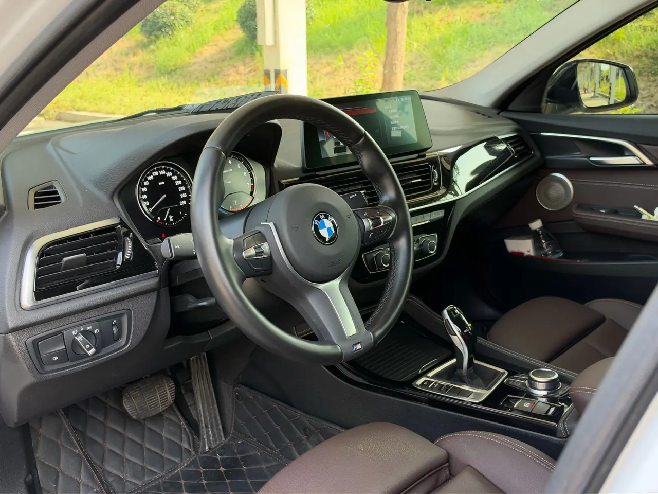 BMW 1 Series 2022 120i 1.5T M Sports Obsidian Night Edition Automatic Gear 9