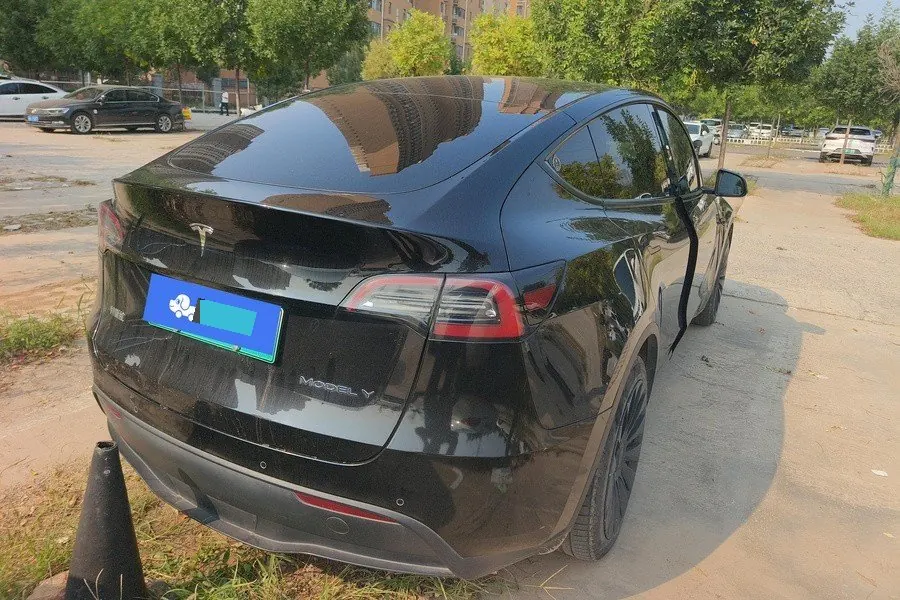 Tesla 2022 Model Y rear-wheel drive version automatic transmission 2