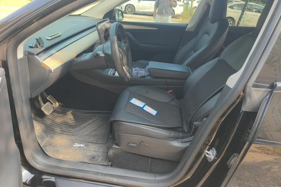 Tesla 2022 Model Y rear-wheel drive version automatic transmission 5
