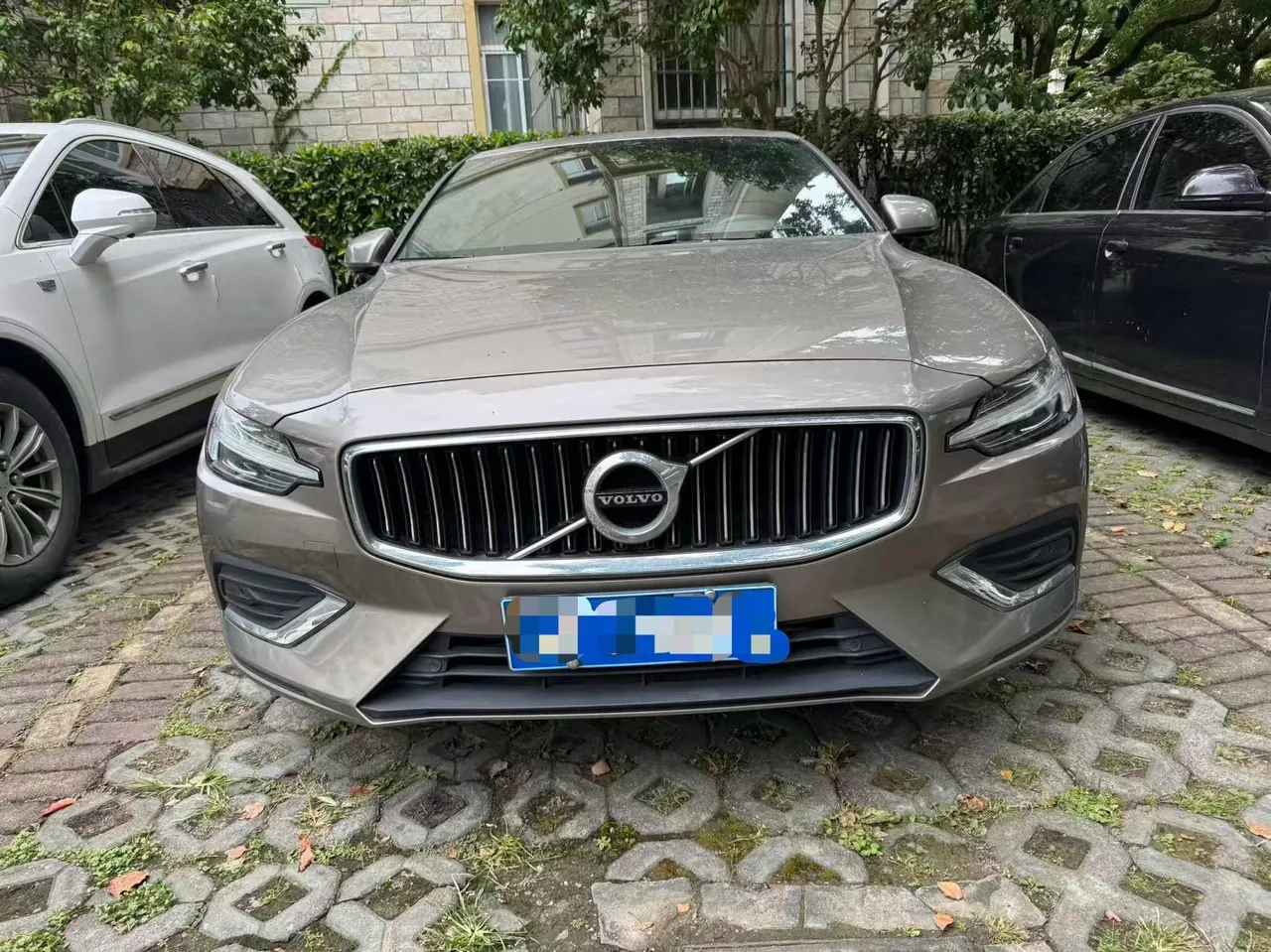 Volvo 2021 S60 2.0T T4 Zhiyi Deluxe Edition Automatic Gear 2