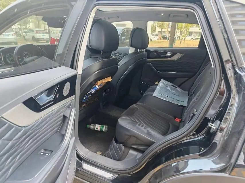 HongQi 2022 HS5 2.0T Zhilian Flag Edition Automatic Gear 5