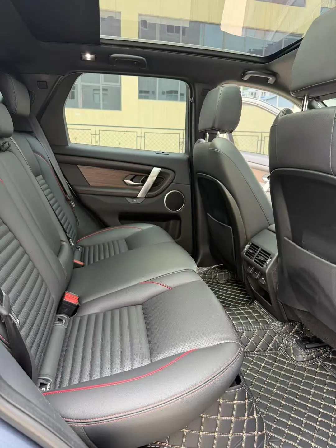 Land Rover 2021 Discovery Sports Edition 48V 2.0T 249PS R-Dynamic SE Performance Technology Edition 5-seat Automatic Gear 9