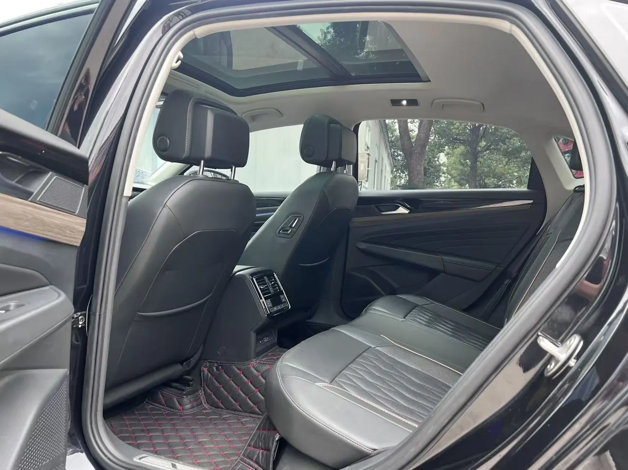 Volkswagen 2021 Passat 2.0TSI 330TSI Deluxe Edition Automatic 7
