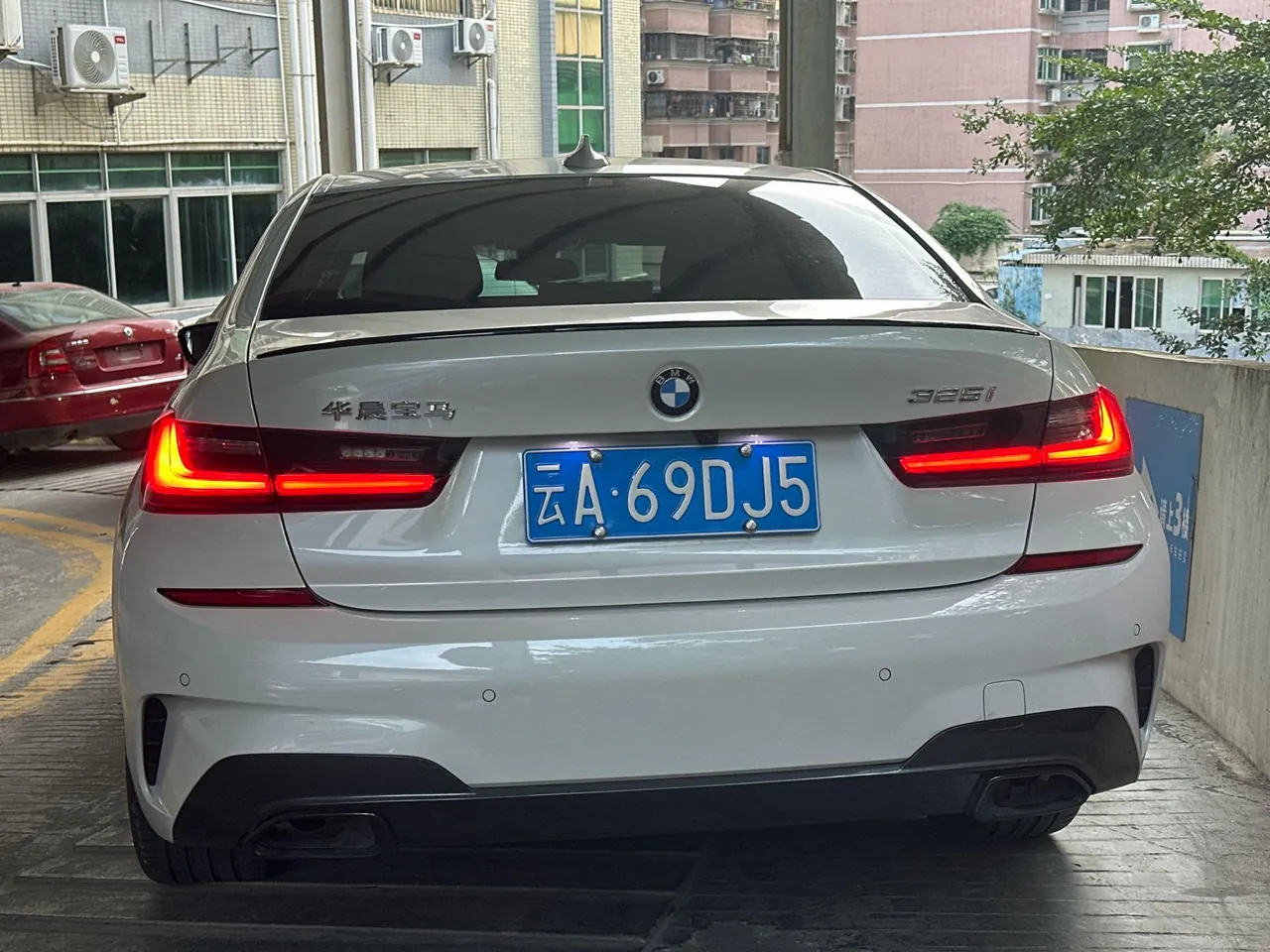 BMW 3 Series 2021 325i 2.0T M Sports Obsidian Night Suit Automatic Gear 6