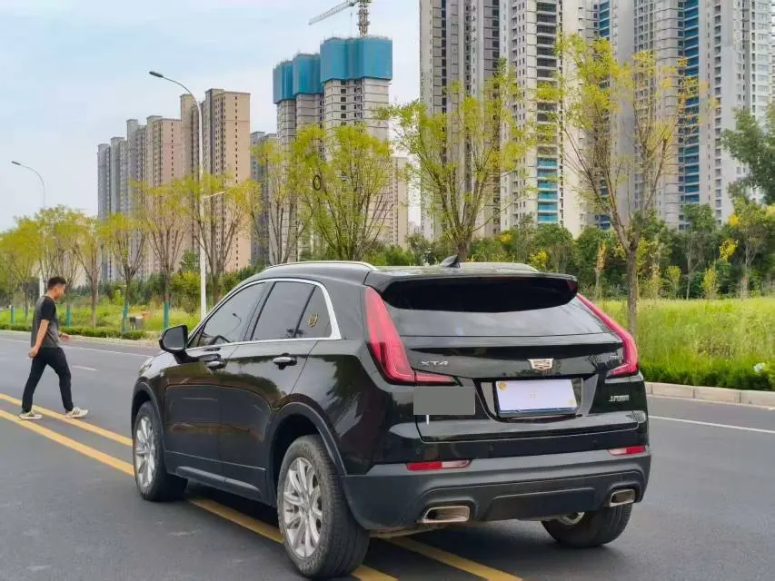 Cadillac 2021 XT4 2.0T 28T Two-Drive Leading Automatic Gear 7
