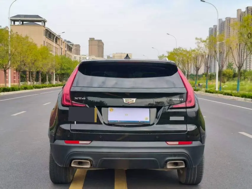 Cadillac 2021 XT4 2.0T 28T Two-Drive Leading Automatic Gear 8