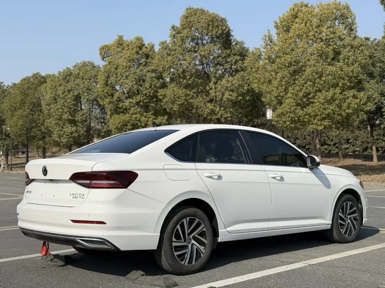 Volkswagen 2022 Lavida 1.5 Comfort Edition Manual 4