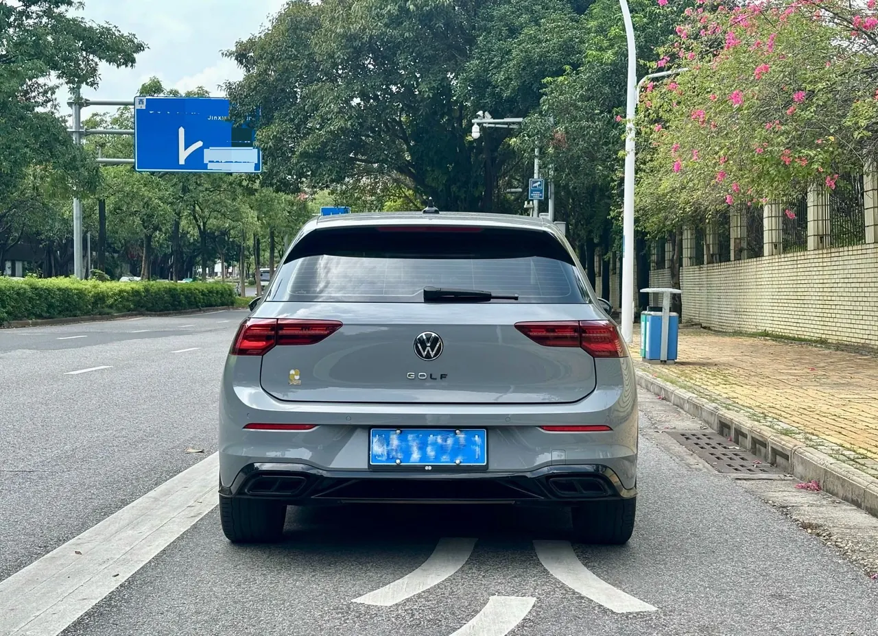 Volkswagen 2021 Golf 8 R-Line 1.4TSI 280TSI Automatic 10