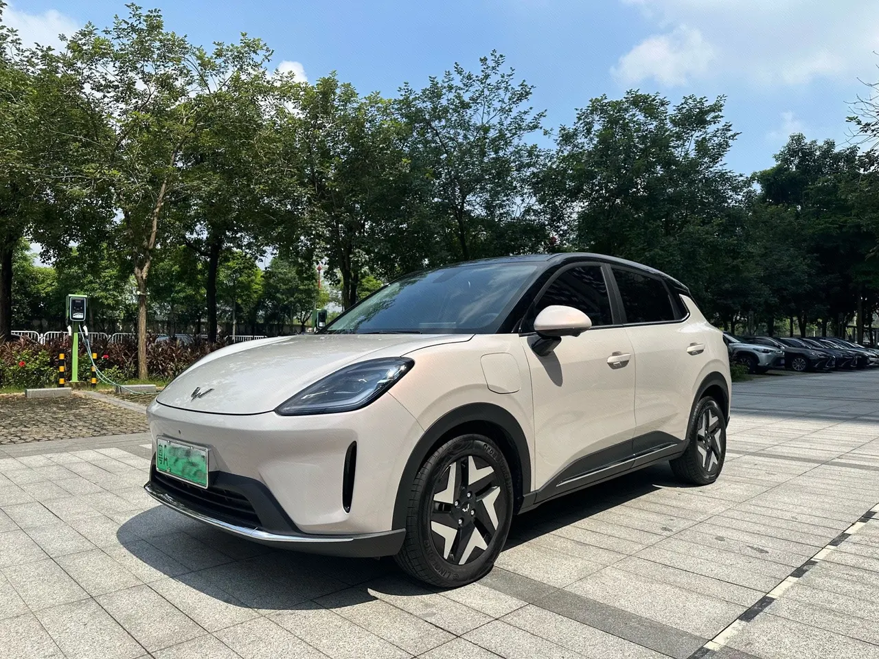 Open image lightbox: WuLing 2026 Plantronics Pro 403km Flagship Automatic