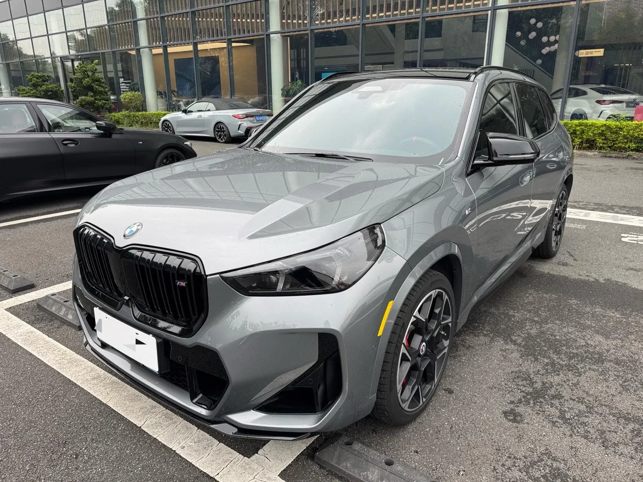Open image lightbox: BMW 2026 X1 M35Li 2.0T automatic gear