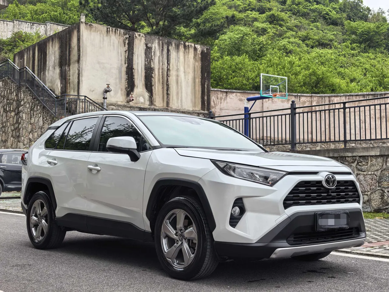 Toyota 2022 RAV4 Rongbo 2.0 Stepless Two-Drive Fashion Edition Automatic Gear 2