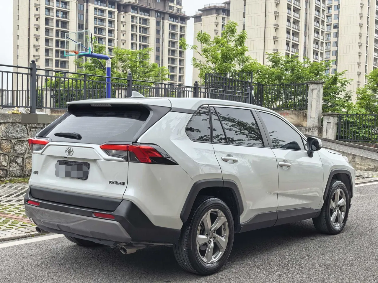 Toyota 2022 RAV4 Rongbo 2.0 Stepless Two-Drive Fashion Edition Automatic Gear 6