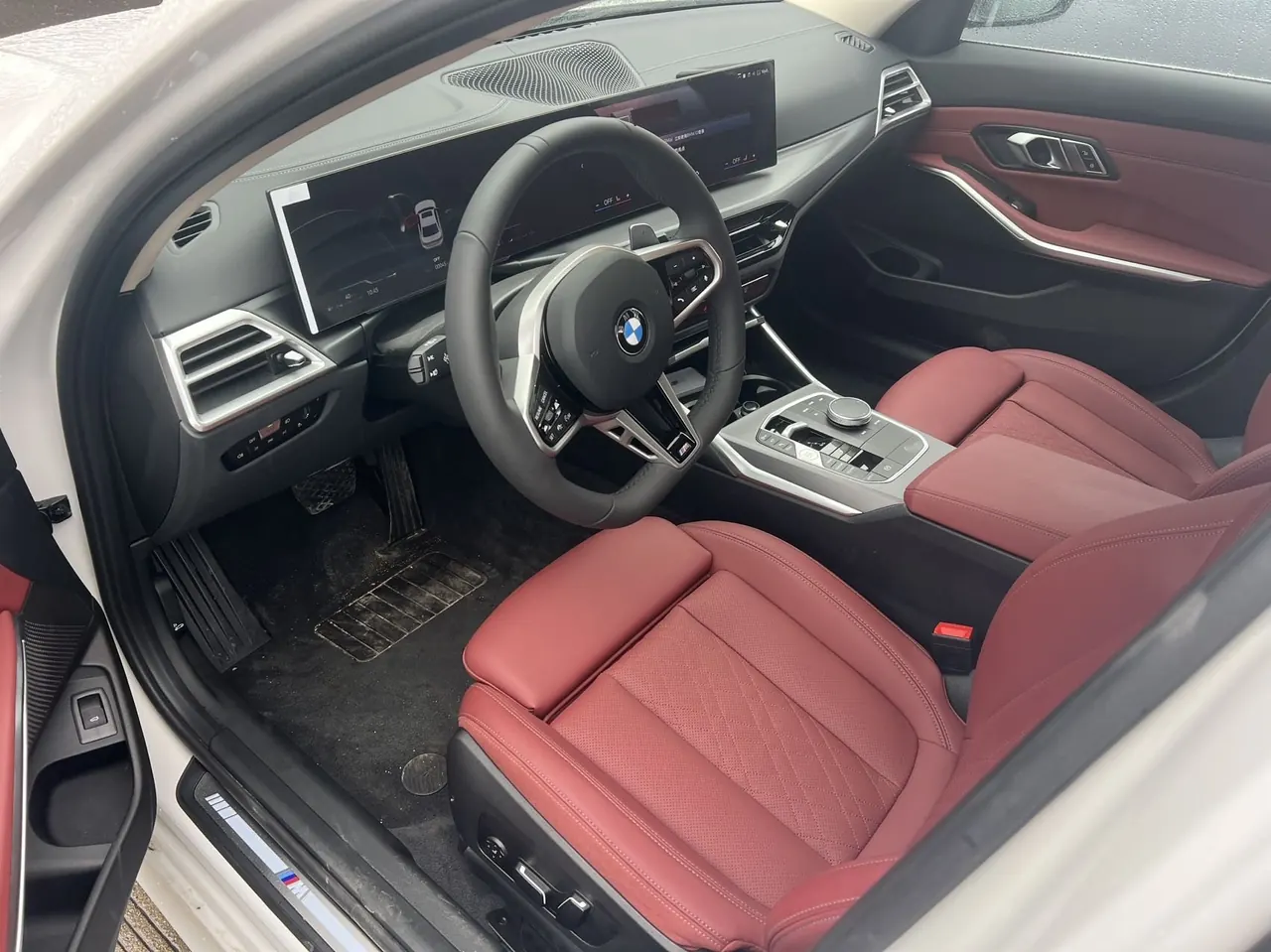 BMW 3 Series 2026 325i 2.0T M Sports Suit Automatic Gear 2