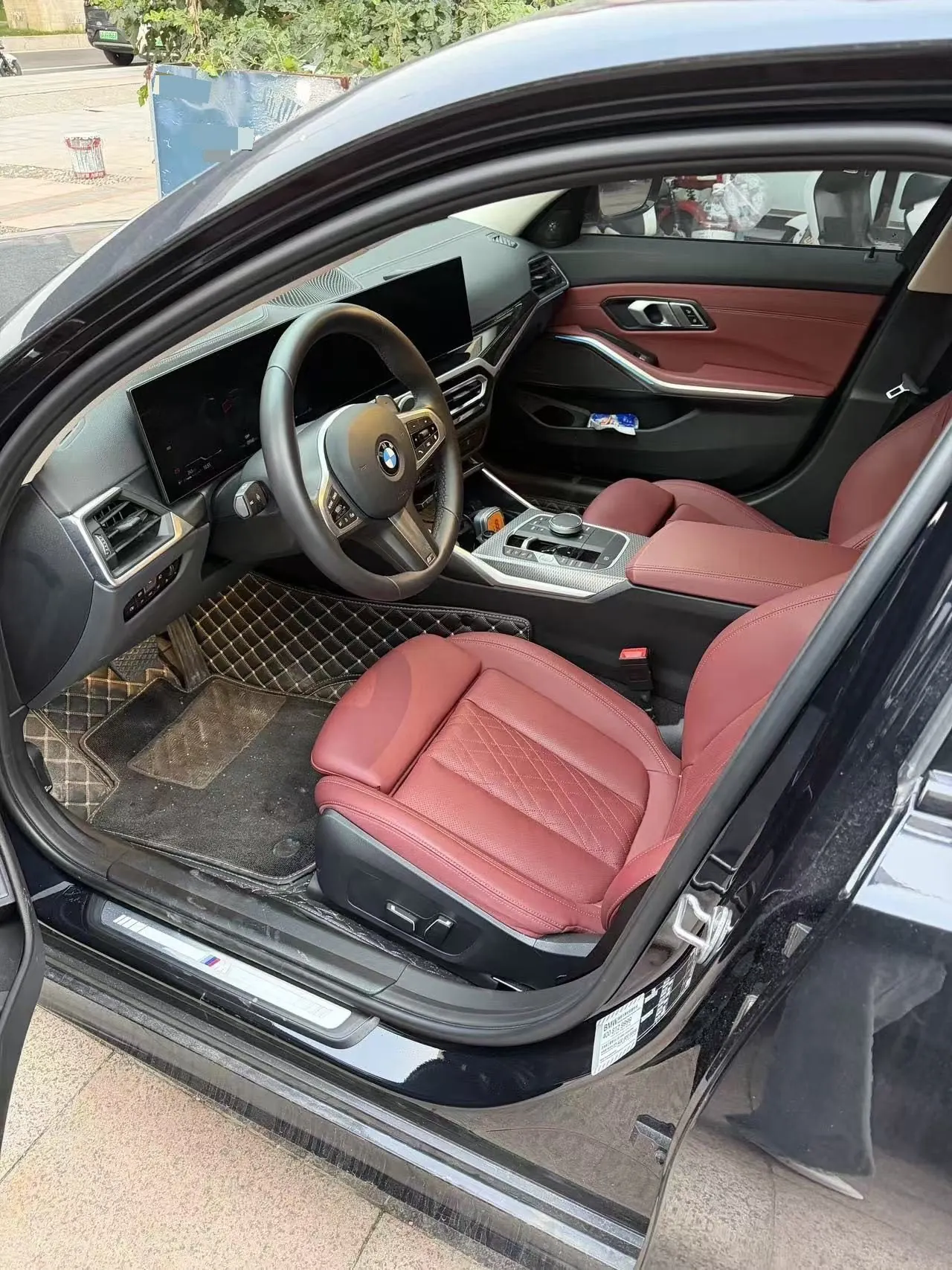 BMW 3 Series 2023 325Li 2.0T M Sports Obsidian Night Suit Automatic Gear 3
