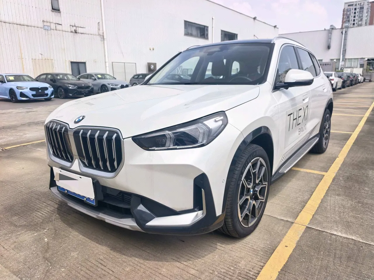 Open image lightbox: BMW 2026 X1 sDrive25Li 2.0T X design set automatic gear
