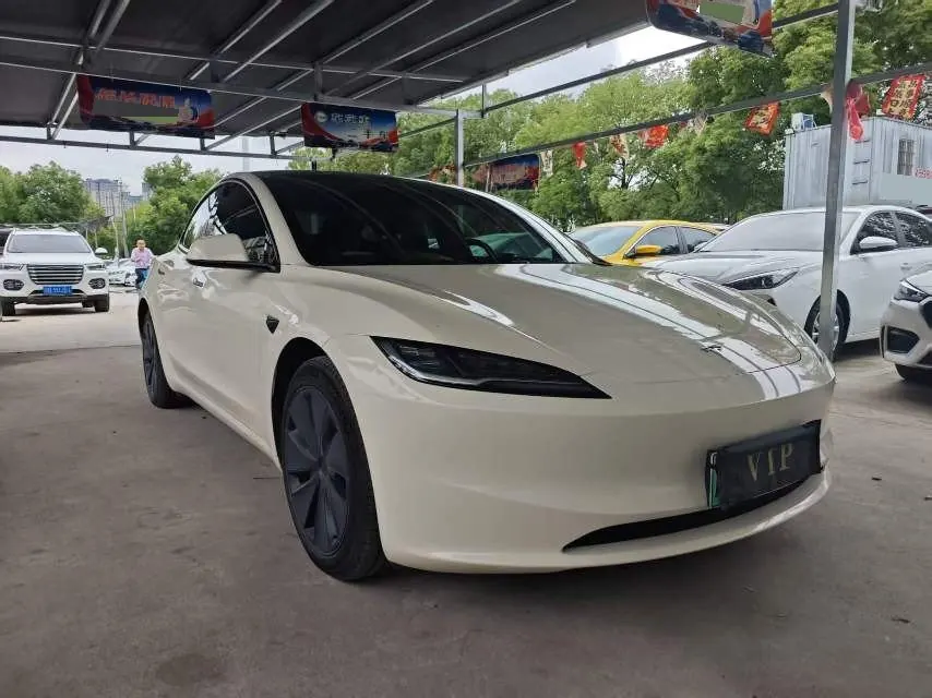 Tesla 2023 Model 3 Rejuvenation Edition Rear Wheel Drive Automatic Transmission 3