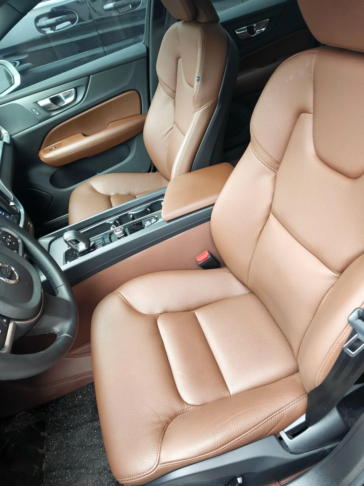 Volvo 2026 S60 48V 2.0T B4 Zhiyi Deluxe Edition Automatic Gear 3