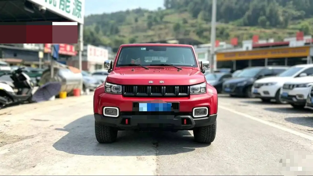 Beijing 2021 BJ40 2.0T four-wheel drive blade hero version chivalrous automatic gear 3