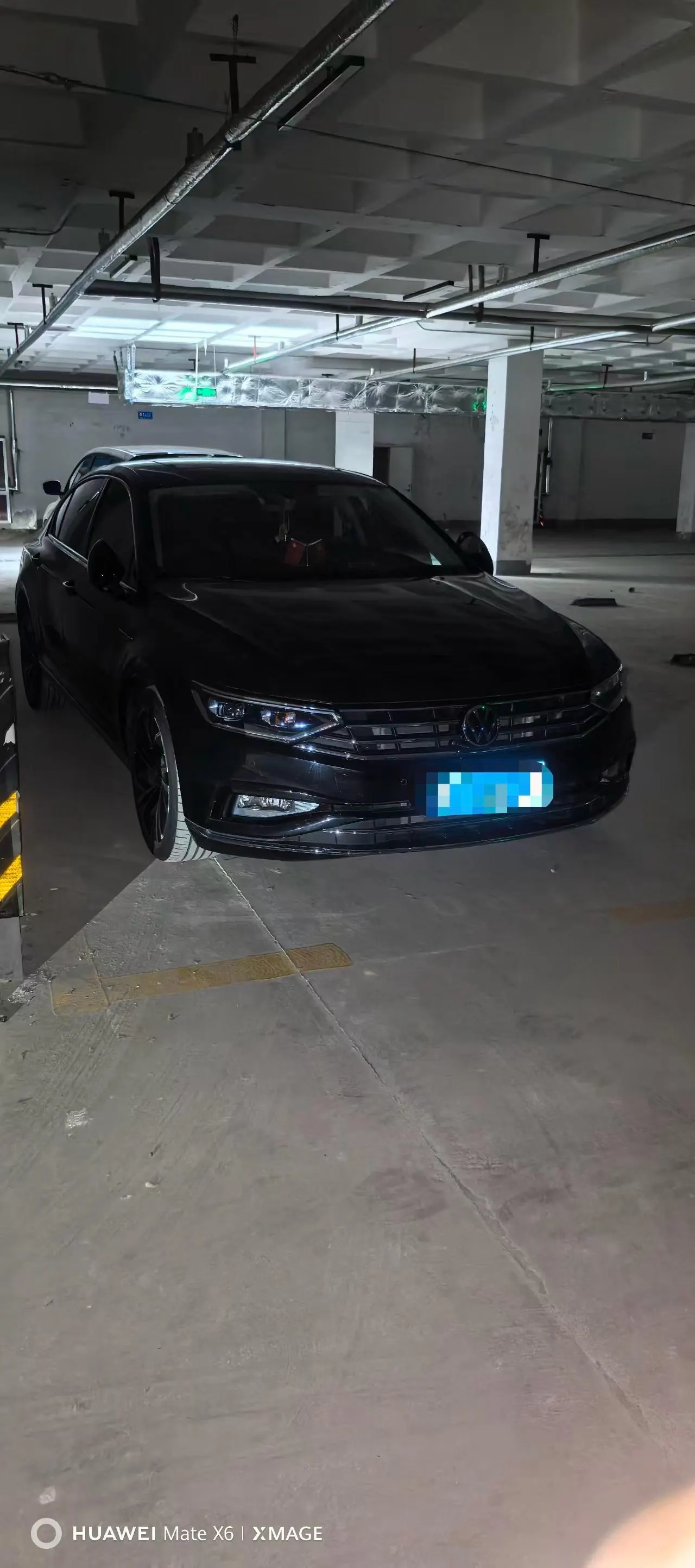 Volkswagen 2020 Magotan 2.0TSI 330TSI luxury automatic transmission 3