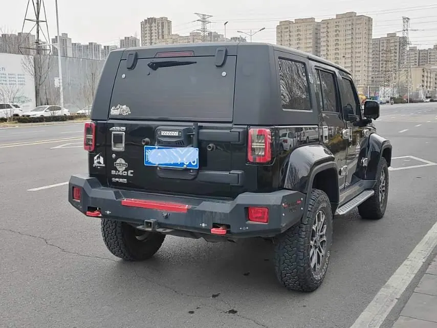 Open image lightbox: Beijing 2020 BJ40 2.0T 4-wheel drive city hunter version chivalrous automatic gear