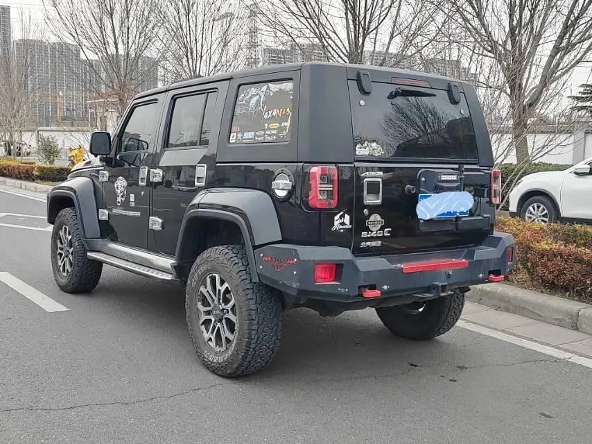 Beijing 2020 BJ40 2.0T 4-wheel drive city hunter version chivalrous automatic gear 4