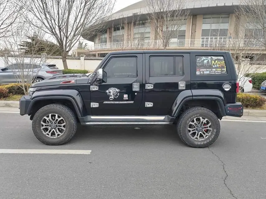 Beijing 2020 BJ40 2.0T 4-wheel drive city hunter version chivalrous automatic gear 5