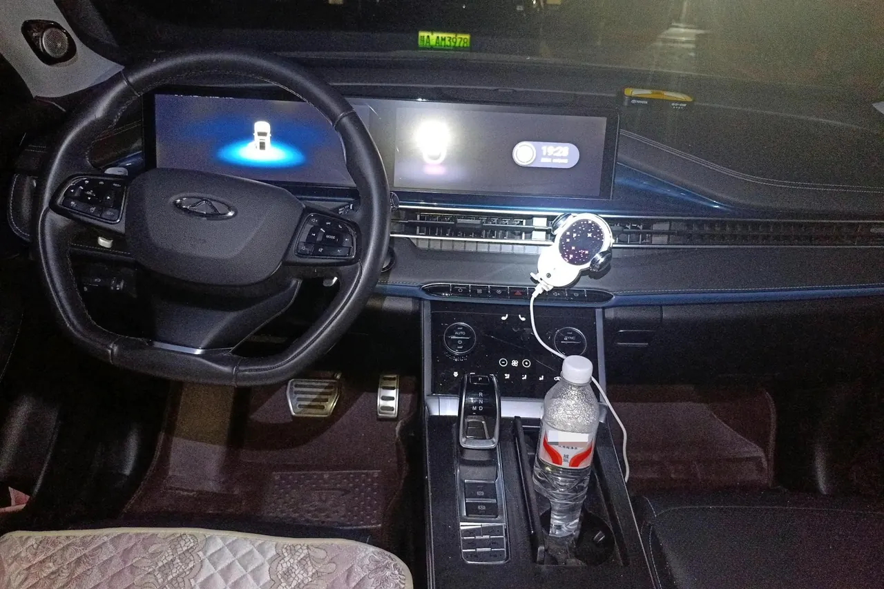 Chery 2021 Ruihu 7 PLUS 1.6TGDI Kunpeng Flagship Automatic Gear 4