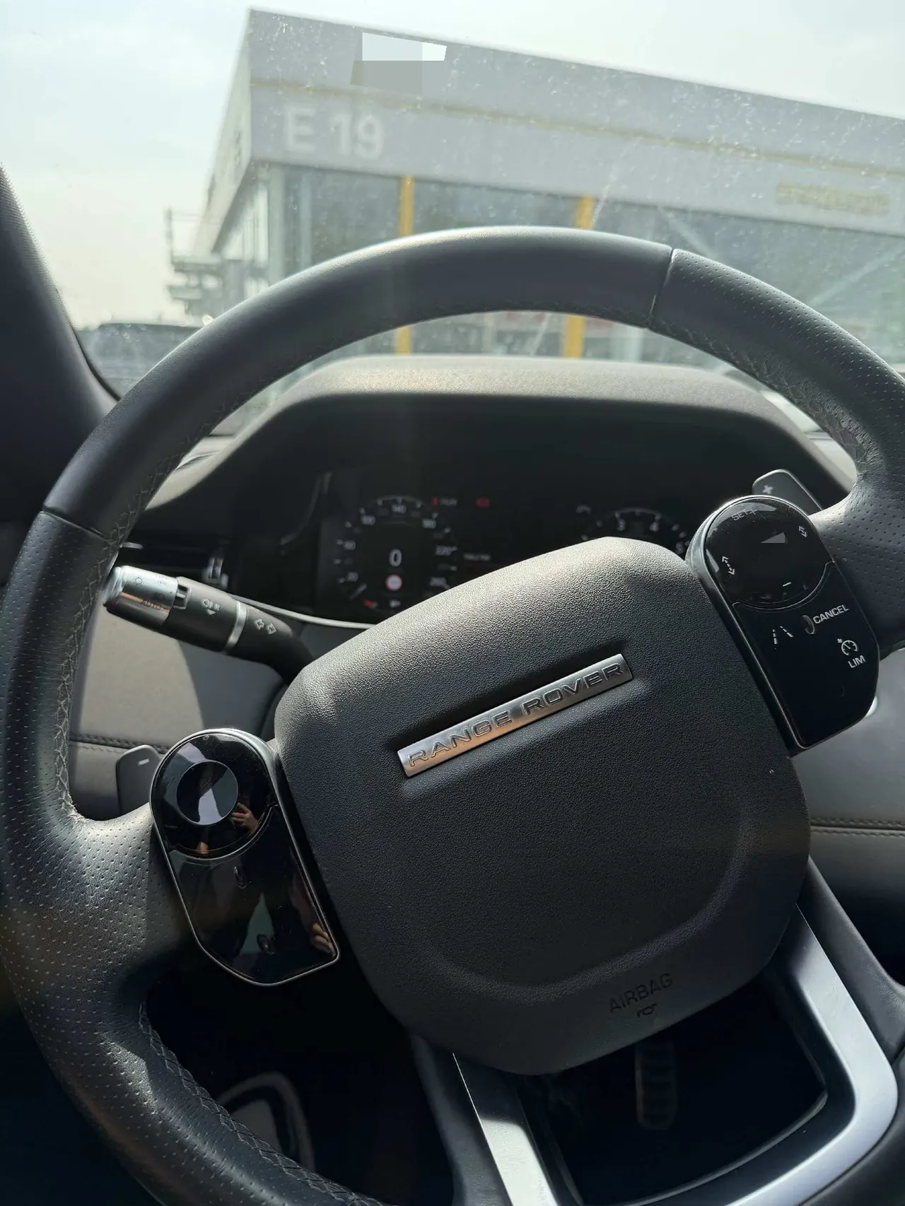 Land Rover 2020 Range Rover Aurora 48V 2.0T 249PS R-DYNAMIC SE Sports Technology Edition Automatic Gear 6