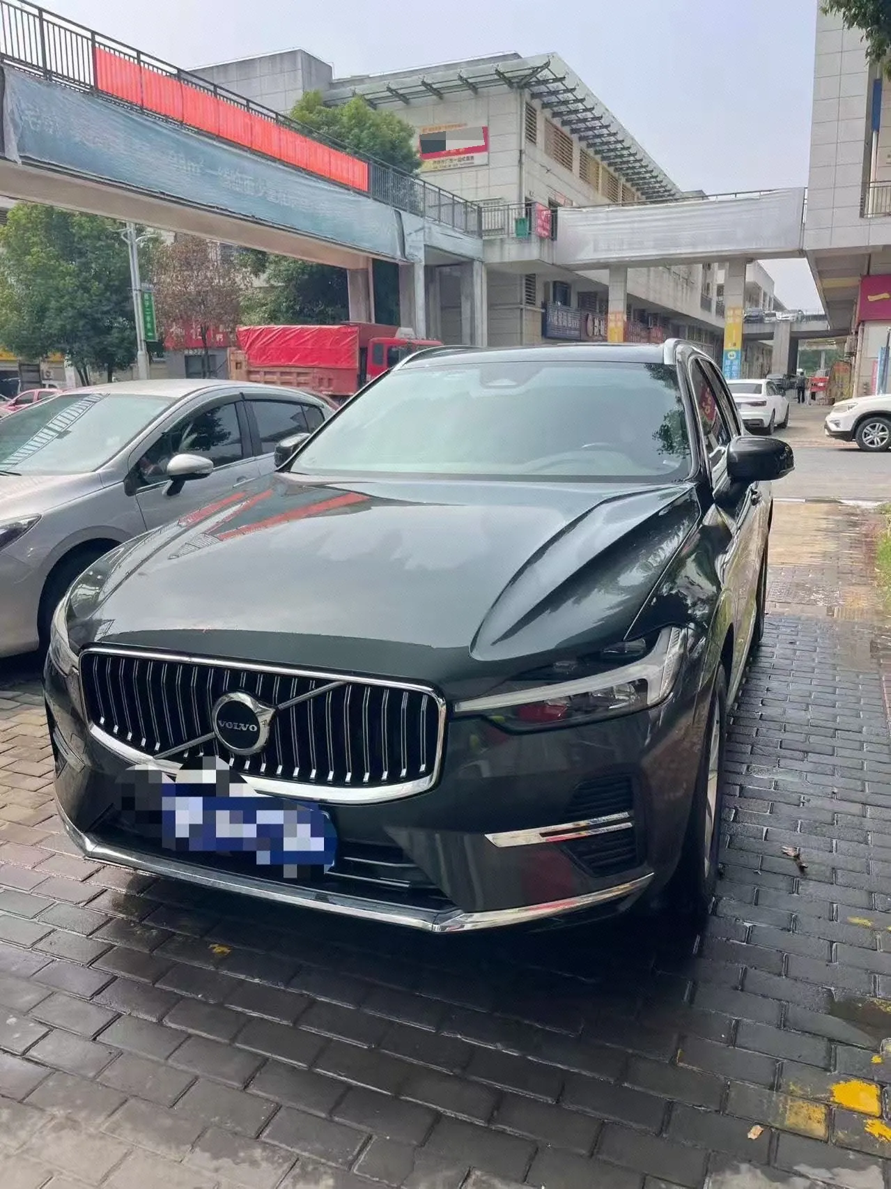 Open image lightbox: Volvo 2022 XC60 48V 2.0T B5 4-wheel-drive Zhiyi Deluxe Edition Automatic Gear