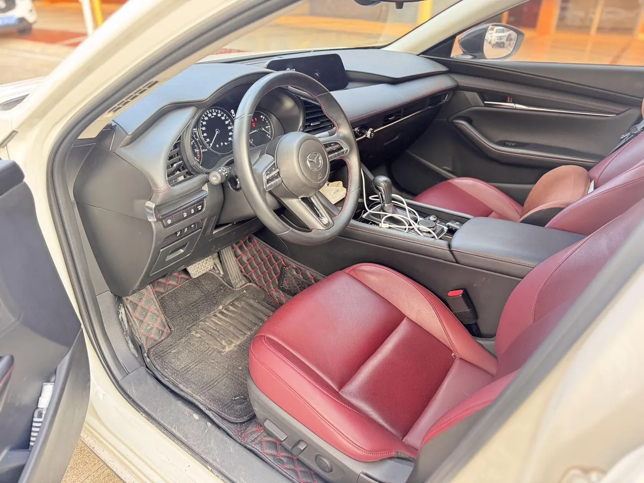 Mazda 3 Oncorsela 2022 Mazda 3 Oncorsela-sedan 2.0 quality obsidian version automatic transmission 6