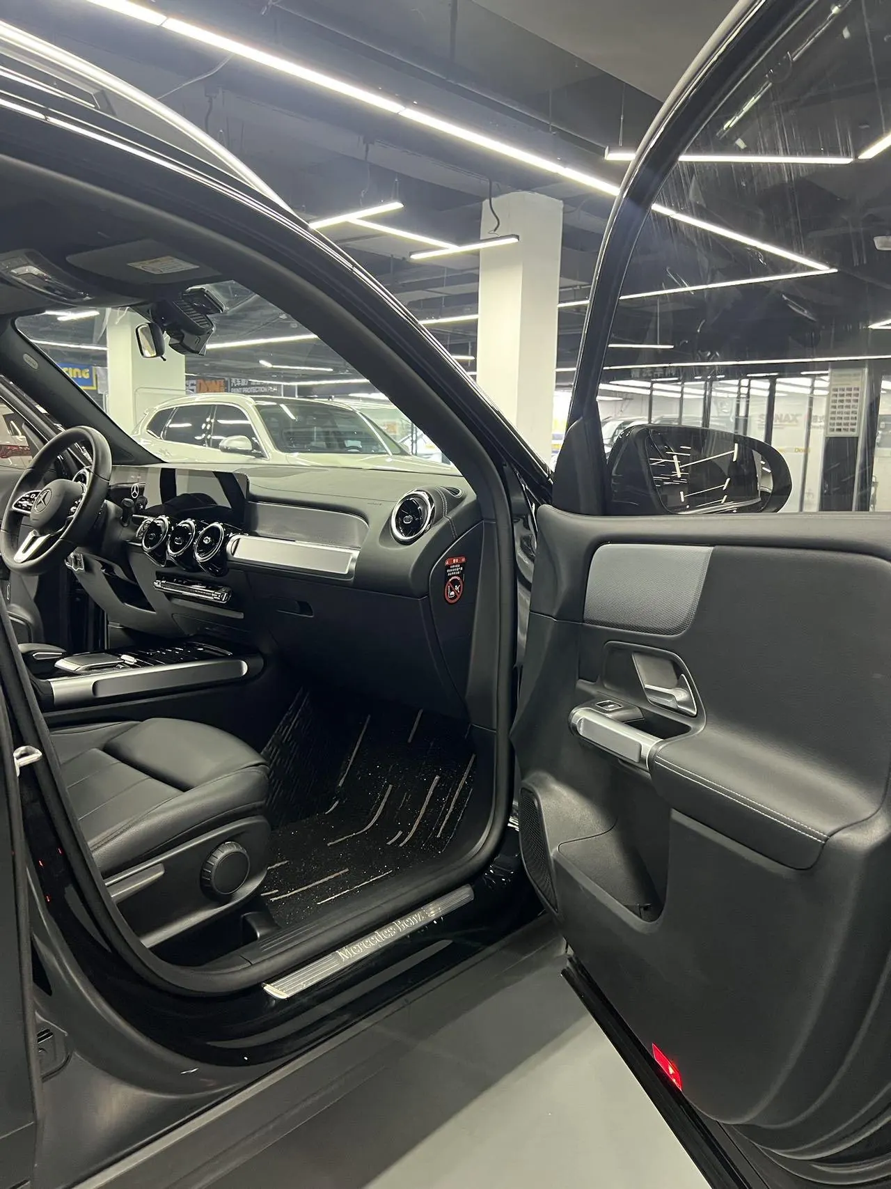 Mercedes Benz 2021 GLB 180 1.3T Dynamic Automatic 9