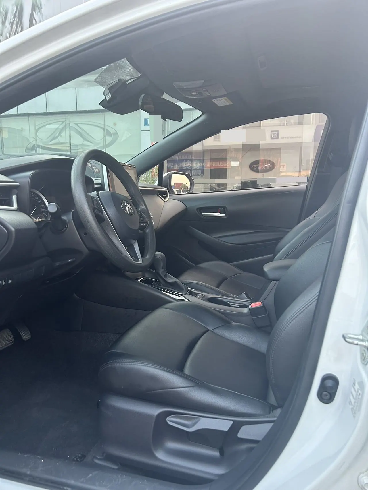 Toyota 2022 Lei Ling 1.2T Stepless 185T Deluxe Automatic Gear 4