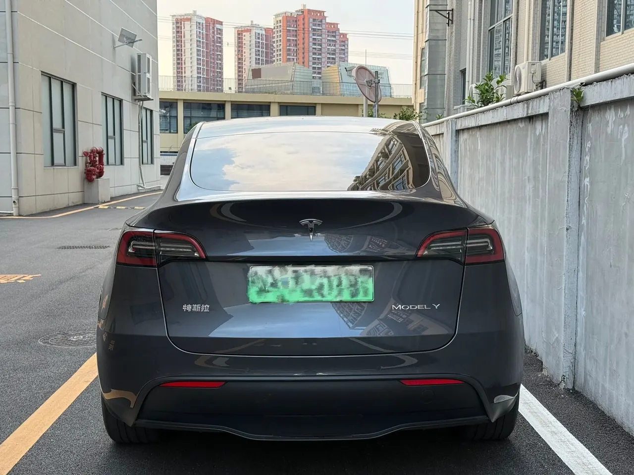 Tesla 2022 Model Y rear-wheel drive version (facelift) automatic gear 4