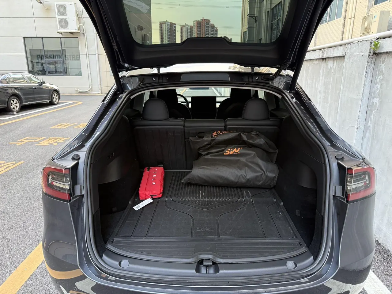 Tesla 2022 Model Y rear-wheel drive version (facelift) automatic gear 8