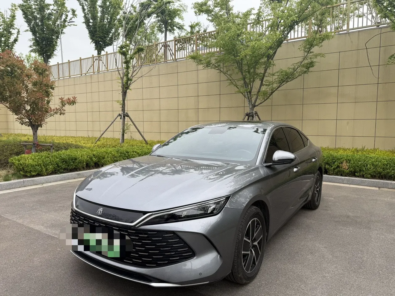 Open image lightbox: BYD 2024 Qin L DM-i 1.5 stepless 120KM leading automatic gear