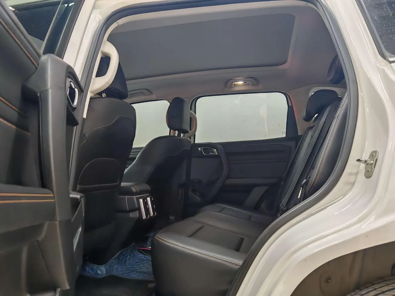 Haval 2022 big dog 1.5T two-wheel drive Labrador version automatic gear 4
