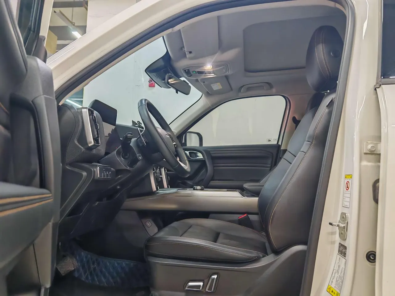 Haval 2022 big dog 1.5T two-wheel drive Labrador version automatic gear 5