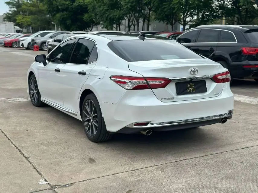Toyota 2021 Camry 2.5G Deluxe Edition Automatic Gear 2