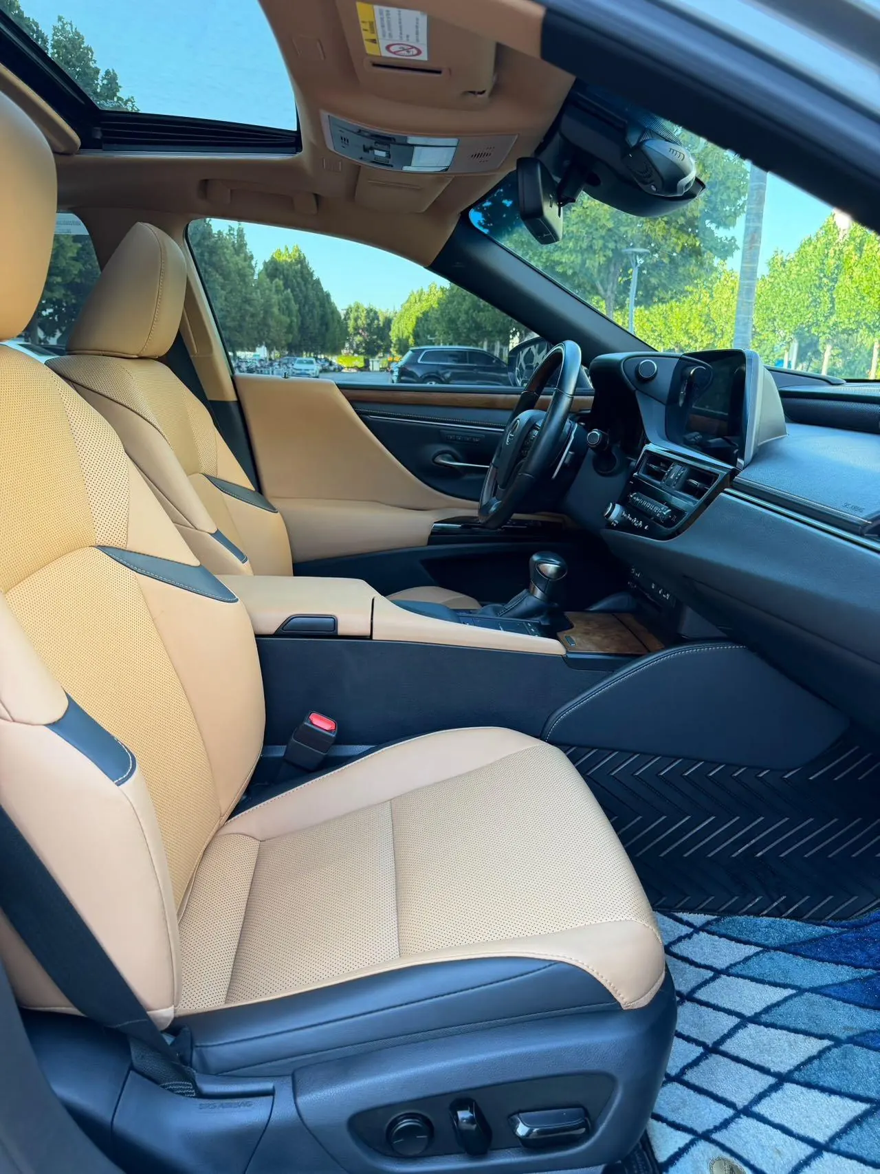 Lexus ES (Imported) 2022 ES200 2.0 Stepless Deluxe Edition Automatic Gear 7