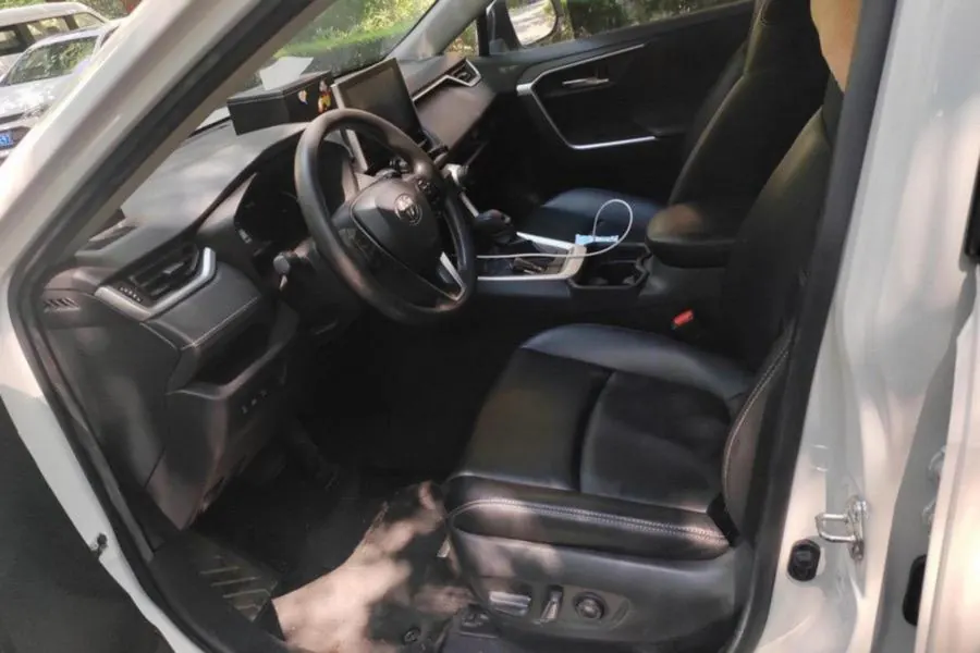 Toyota 2022 RAV4 Rongbo 2.0 Stepless Two-Drive Fashion Plus Edition Automatic Gear 3