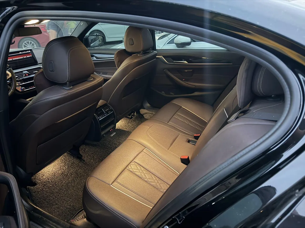 BMW 5 Series 2022 525Li 2.0T M Sports Suit (Modified) Automatic Gear 4