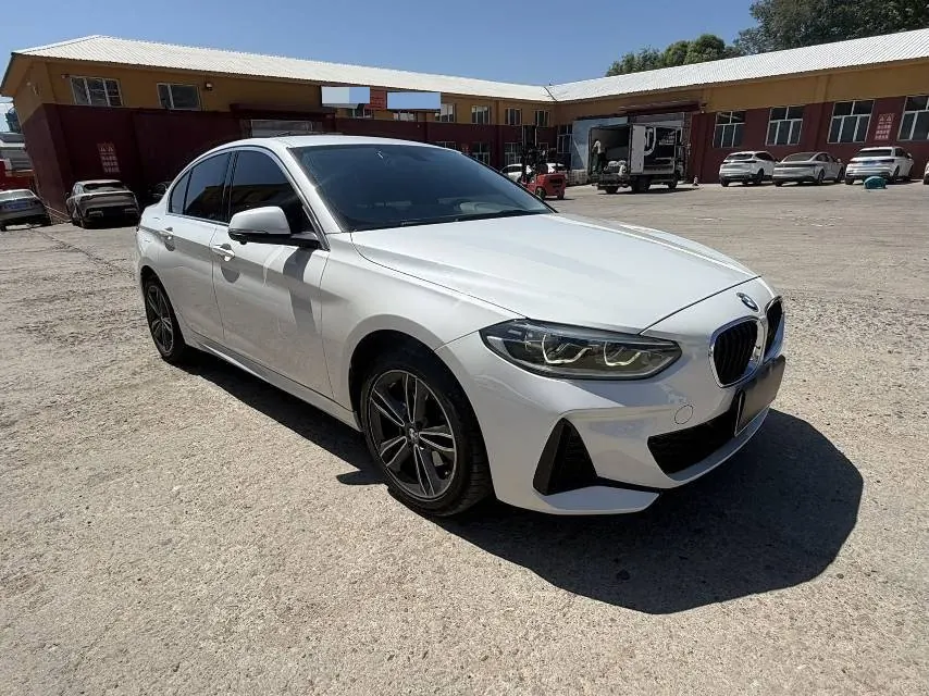 BMW 1 Series 2022 120i 1.5T M Sports Edition Automatic Gear 3