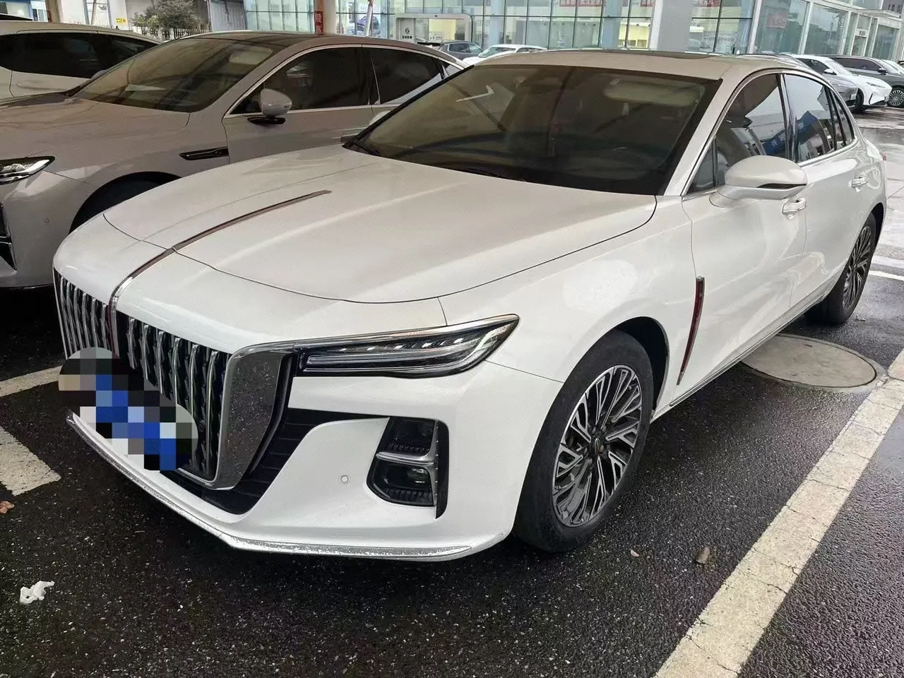 Открыть галерею: HongQi 2024 H5 2.0T Zhilian Qi Chang Edition Automatic Gear