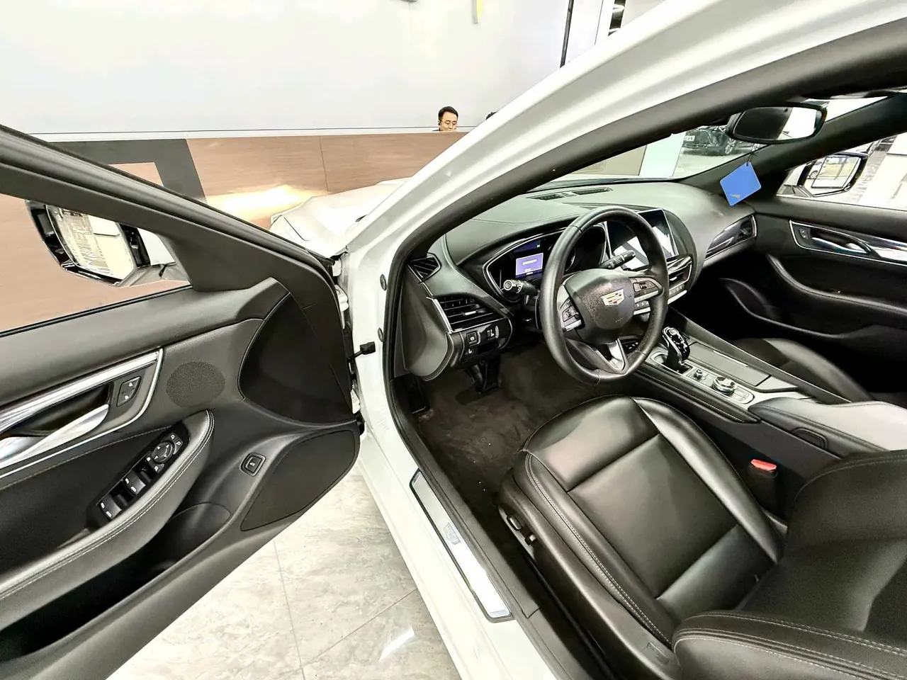 Cadillac 2020 CT5 2.0T 28T Fashion (Modified) Automatic Gear 3