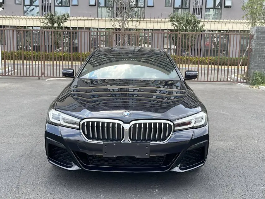 BMW 5 Series 2022 530Li 2.0T Leading M Sports Suit (Change 2) Automatic Gear 2