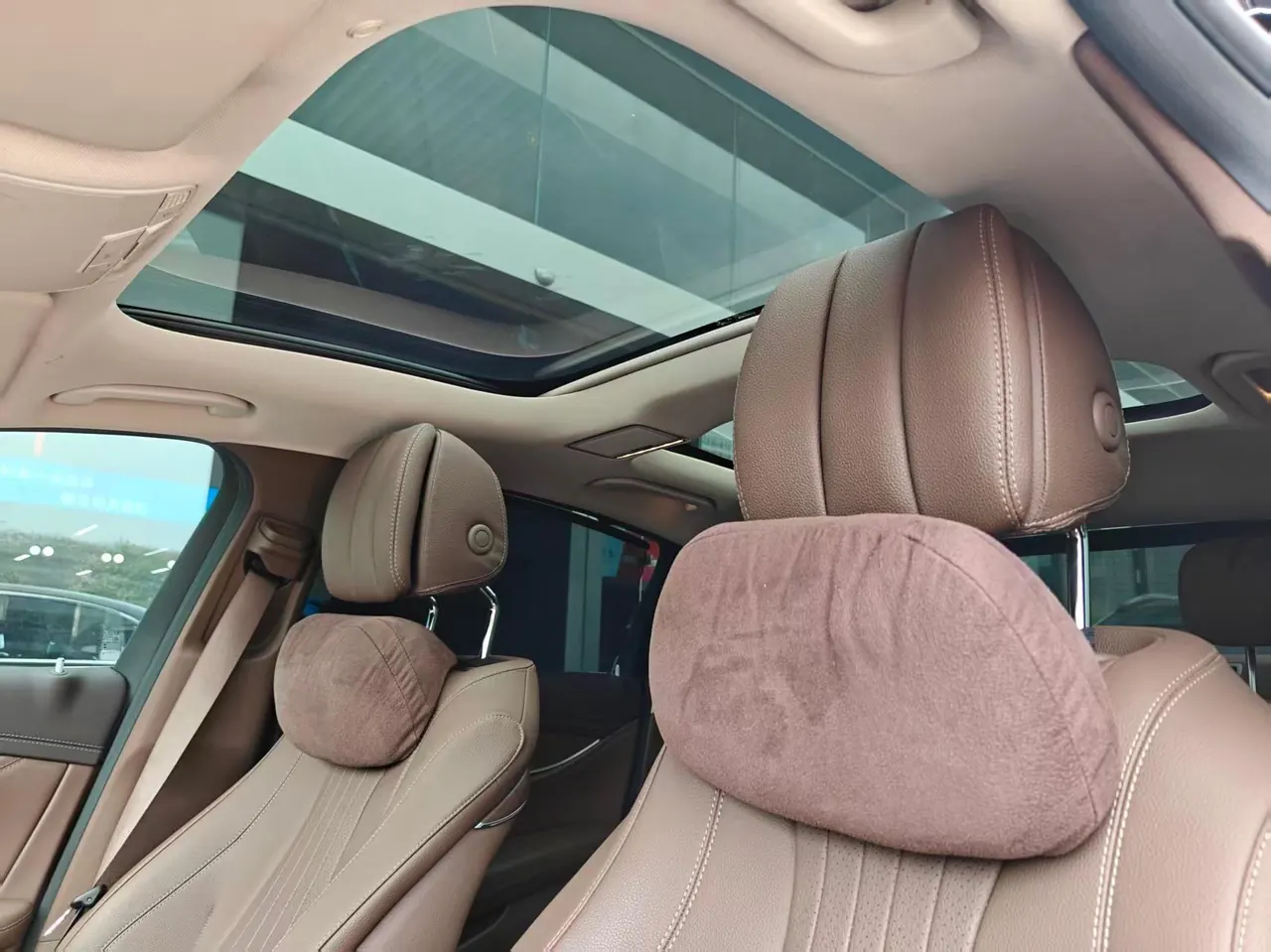 Mercedes Benz E Class 2020 E 300 L 2.0T Luxury Automatic Gear 10